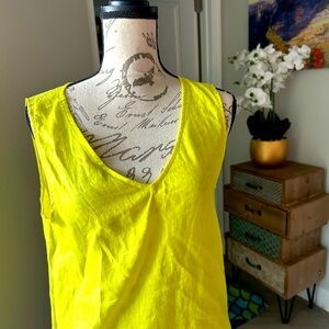 NWOT Tahari Yellow Top L
